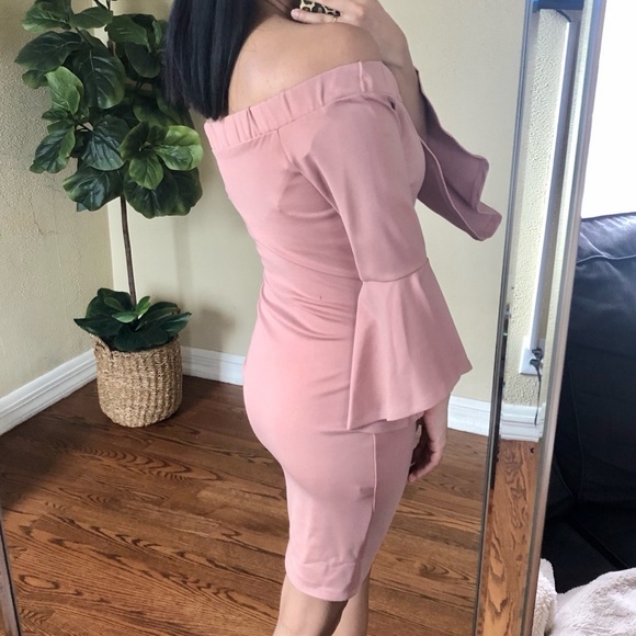 Off the shoulder mauve dress - Picture 3 of 3